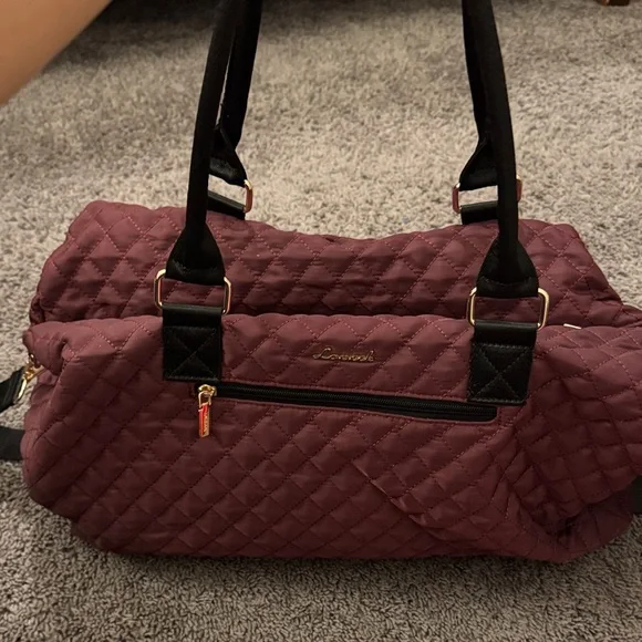 Quilted Burgundy Tote Bag - Picture 2 of 5